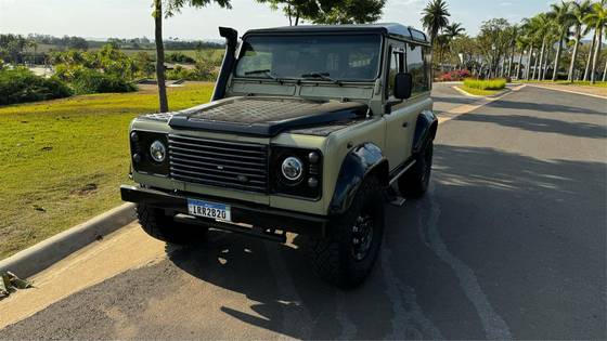 LAND ROVER DEFENDER 2.5 90 SW TETO RIGIDO 4X4 TURBO INTERCOOLER DIESEL 2P MANUAL